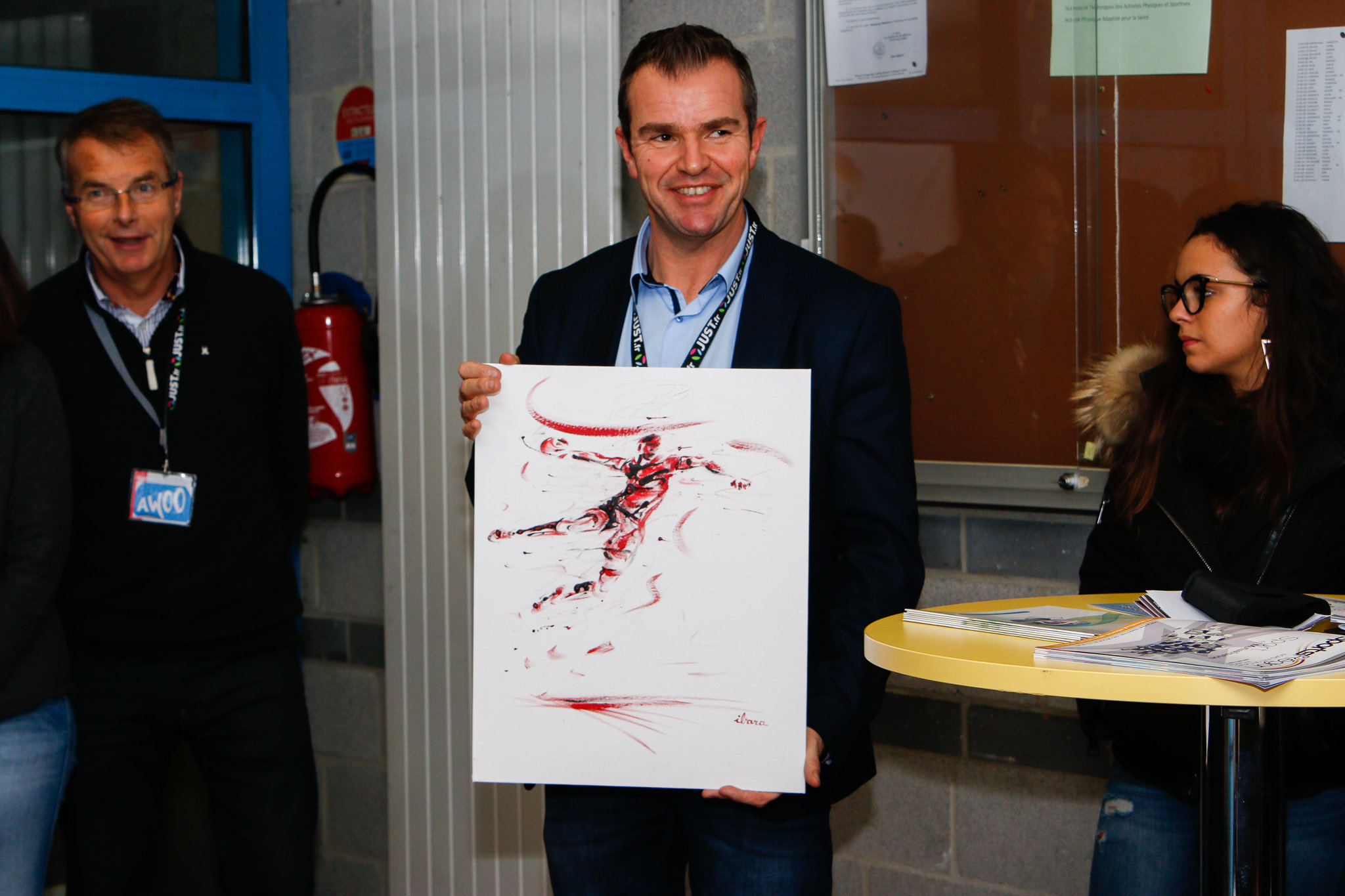 Prix Communica Sport "Les Hommes Rouges" par Henri IBARA remis aux contributeurs de cette édition 2015 - Frédéric DELEMARE Sineu Graff